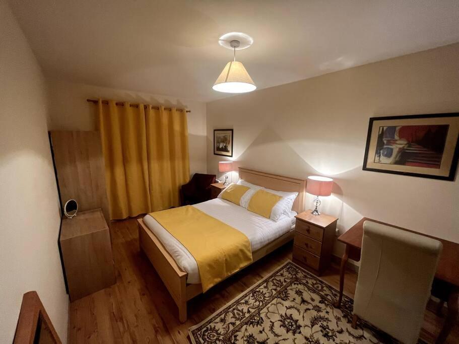 Elegant Rooms And Suites In Knock Knock  Ngoại thất bức ảnh