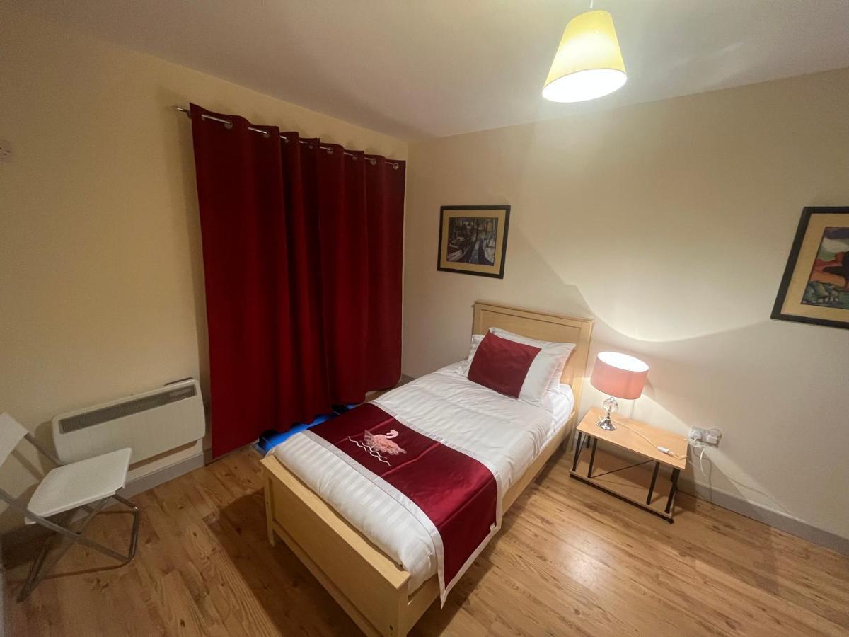 Elegant Rooms And Suites In Knock Knock  Ngoại thất bức ảnh
